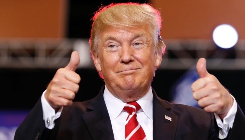 Trump anuncia que premiará medios más deshonestos y corruptos del año