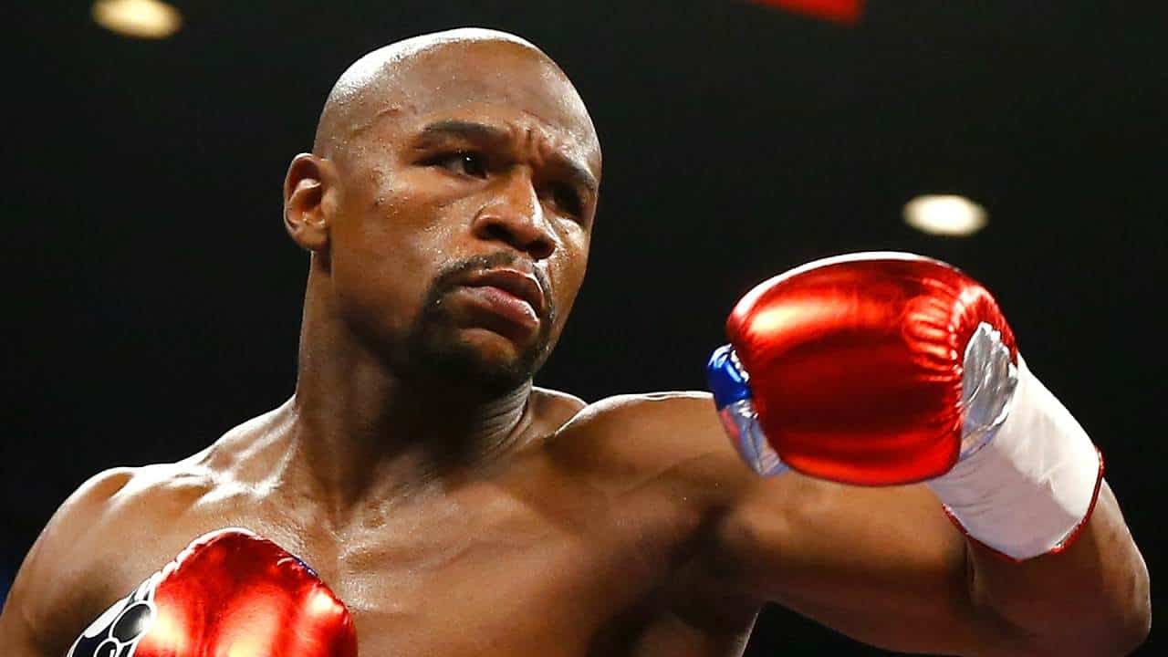 Estudia CMB opción de colocar rostro de Mayweather en cinturones