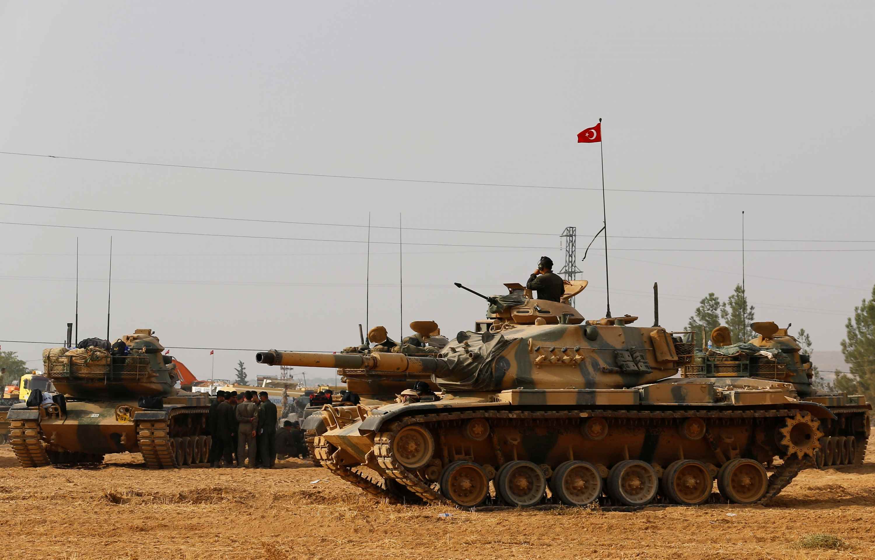 Ingresan tanques turcos a ciudad siria de Afrín