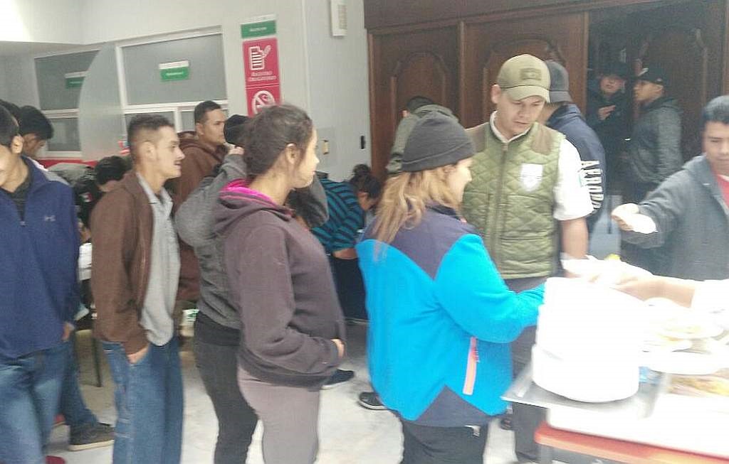 Interceptan a 65 migrantes escondidos en un autobús en Coahuila