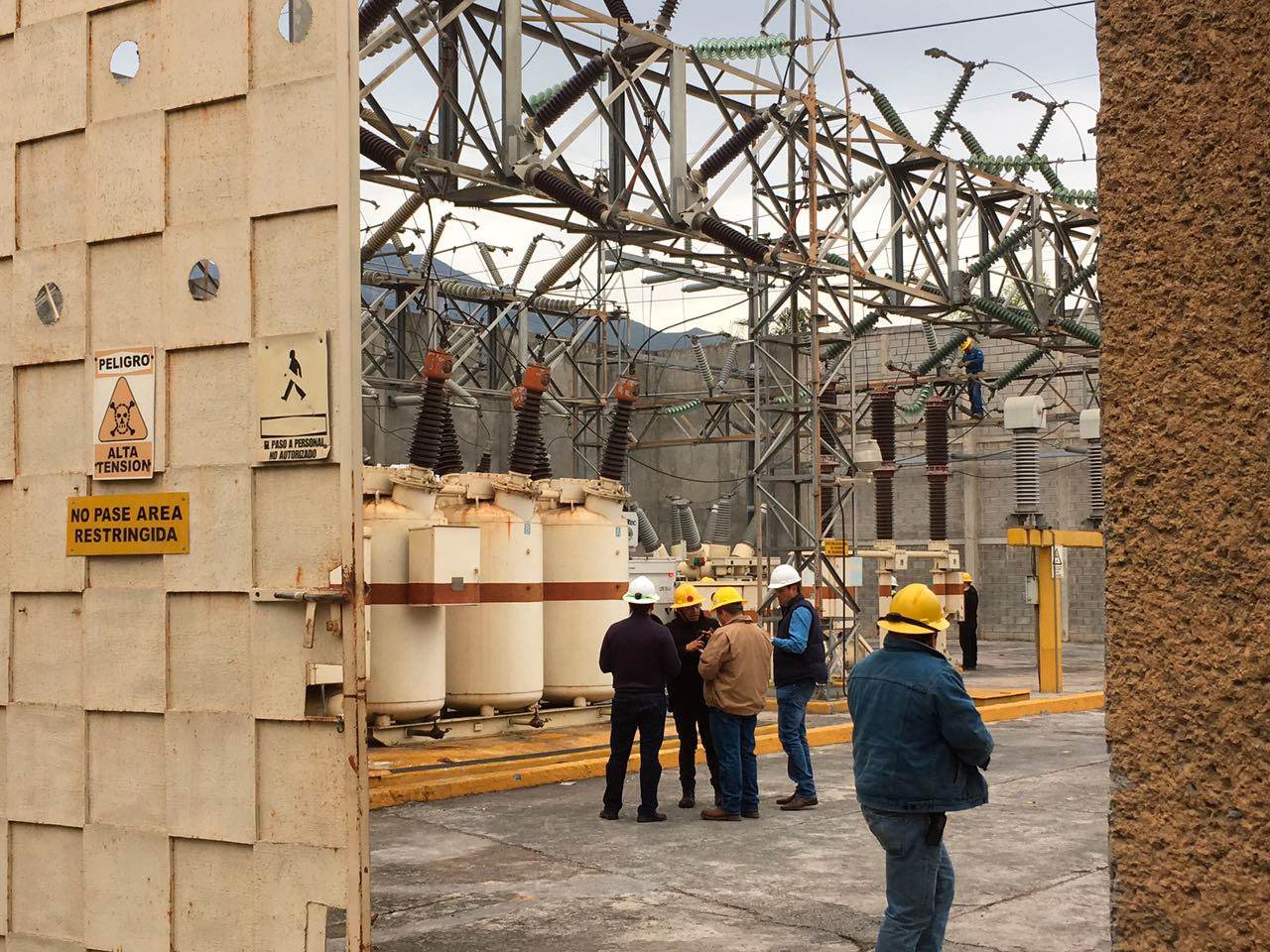 Explosión en subestación eléctrica de San Pedro afectó a 25 mil familias