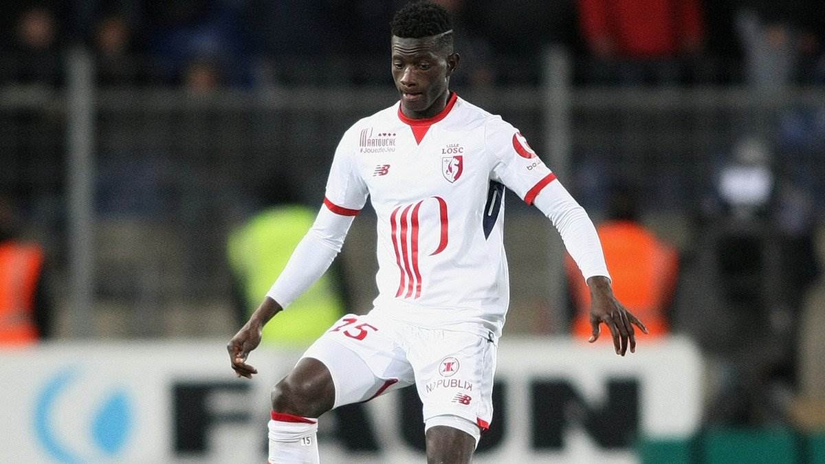 Edgar, jugador portugués del Lille, sufre una conmoción cerebral