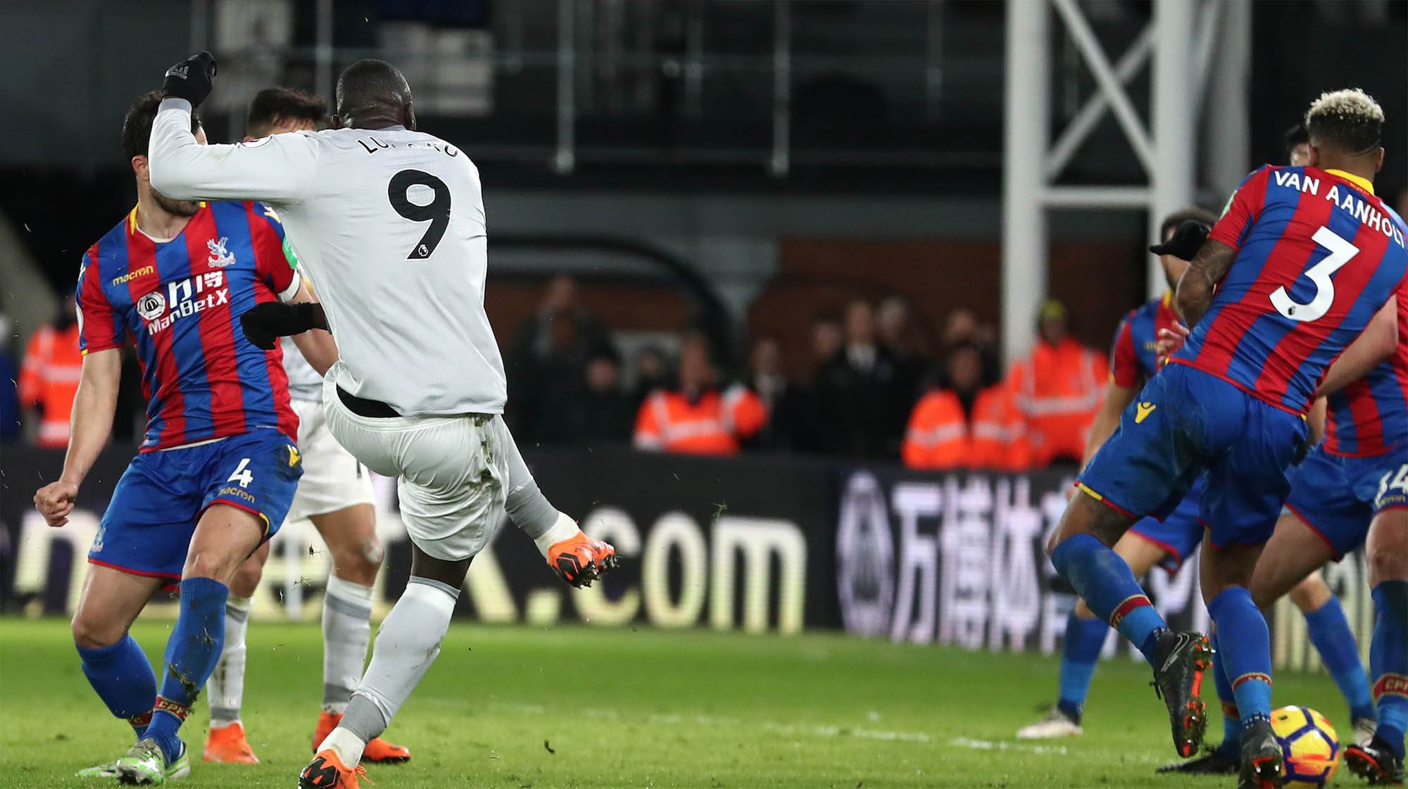 Manchester United remonta sobre la hora y vuelve al subliderato