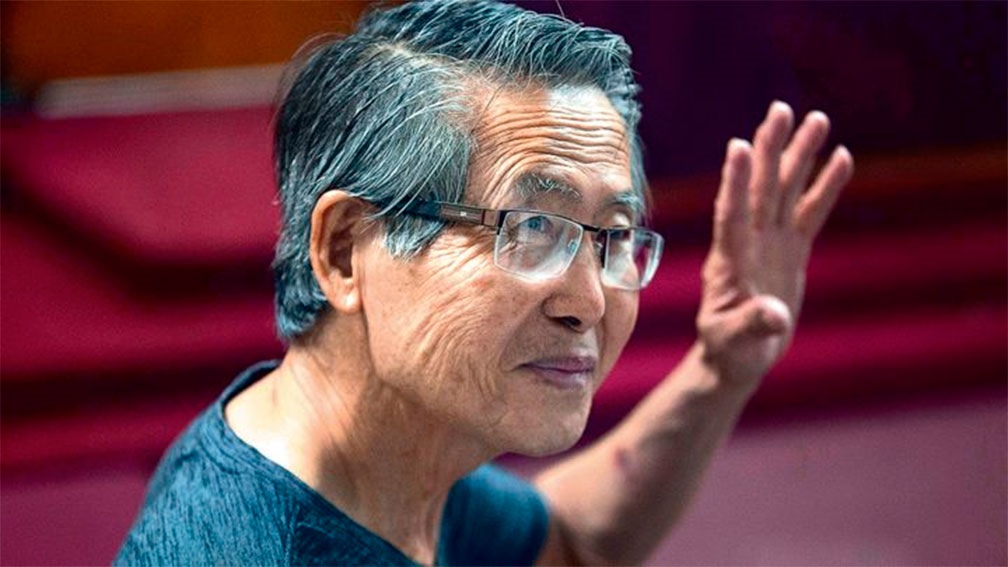 Internan a Fujimori por problemas gástricos