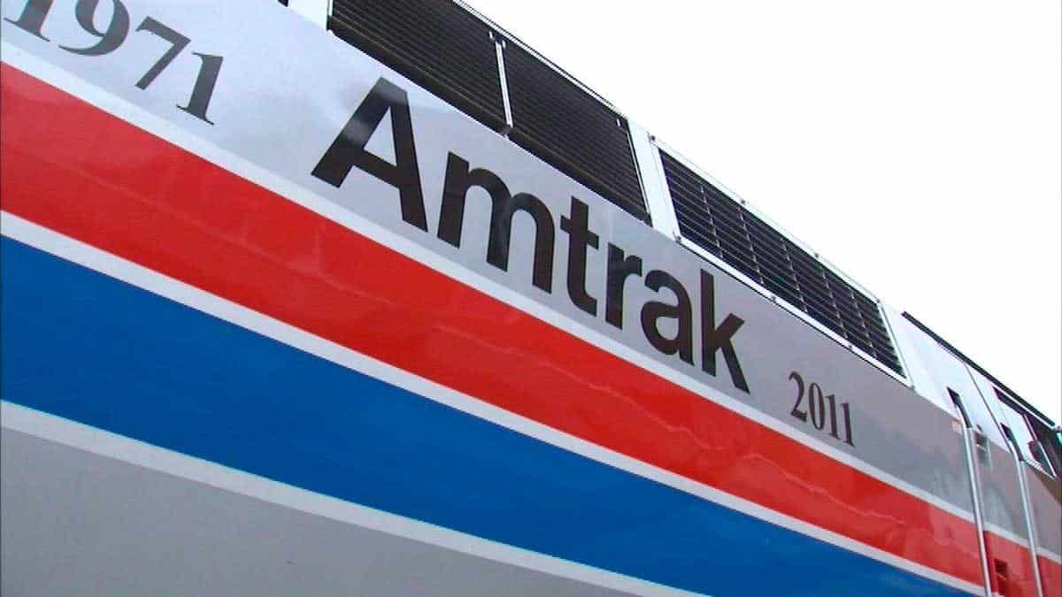 Tren se descarrila en Carolina del Norte; no reportan lesionados