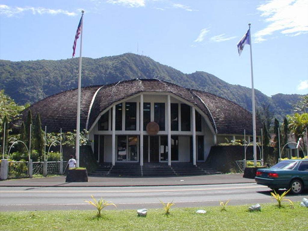 Samoa Americana busca fijar en 18 la edad mínima para casarse