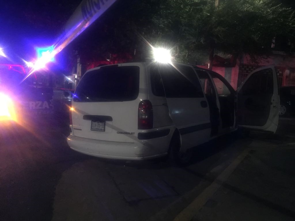 Persiguen y balean a joven en Monterrey; resulta ileso