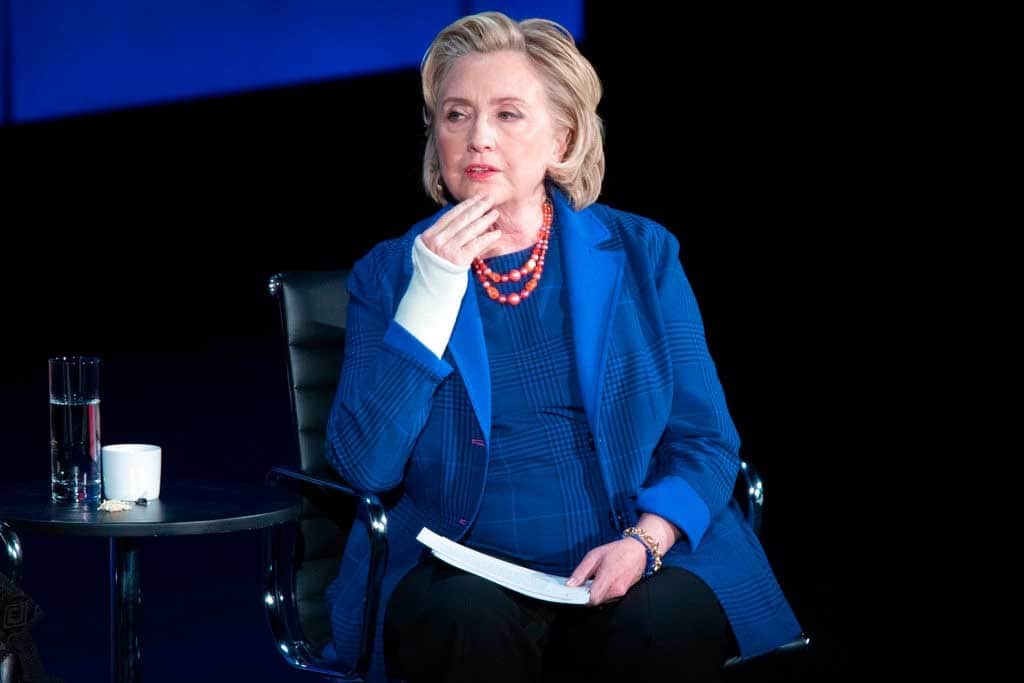 Hillary Clinton compara gobierno de Trump con un régimen autoritario