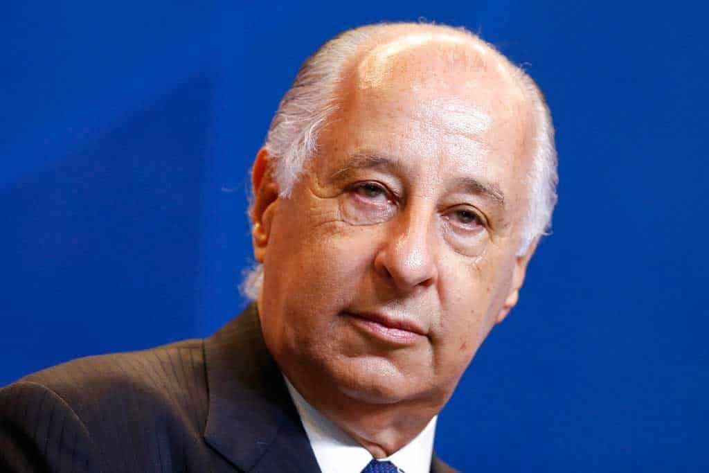 FIFA excluye de por vida al líder de confederación brasileña