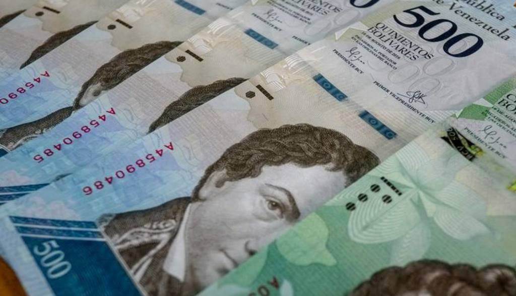 Aumentan el salario mínimo en Venezuela en un 95%