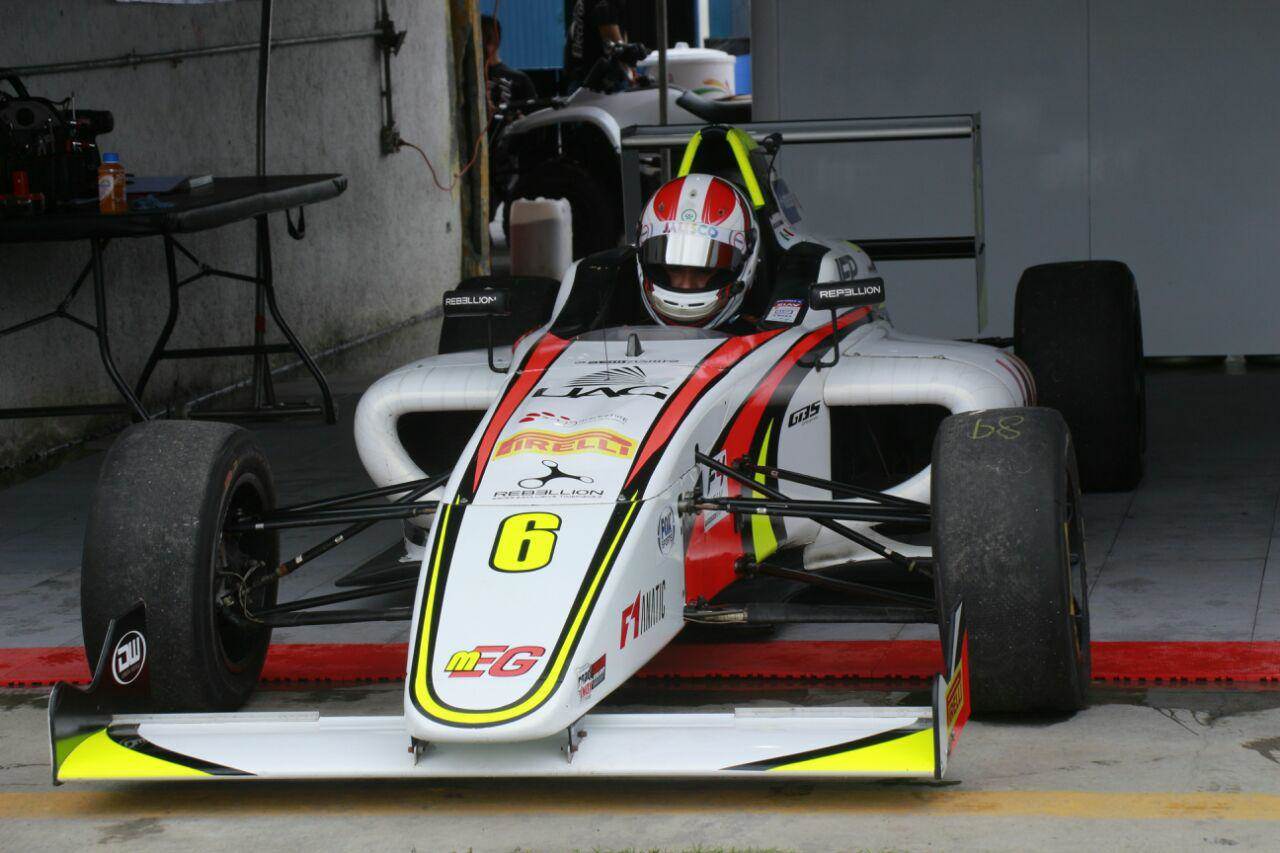 Moisés de la Vara es campeón de la FIA F4 NACAM