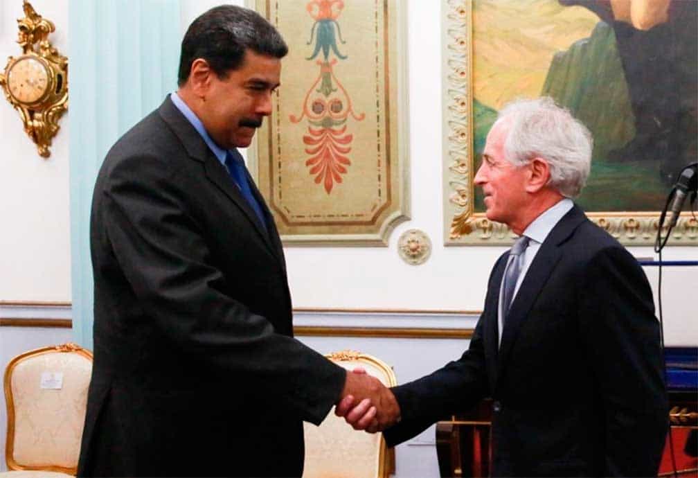 Maduro se reúne con senador de EUA en medio de tensiones