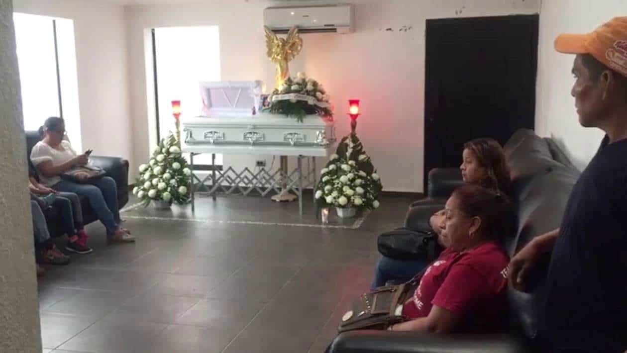 Velan restos de la menor que fue atropellada en la carretera a Reynosa