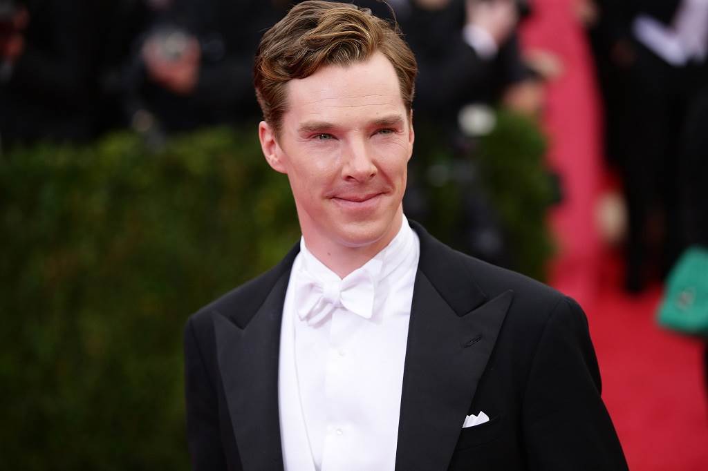 Defiende Benedict Cumberbatch a víctima de asalto