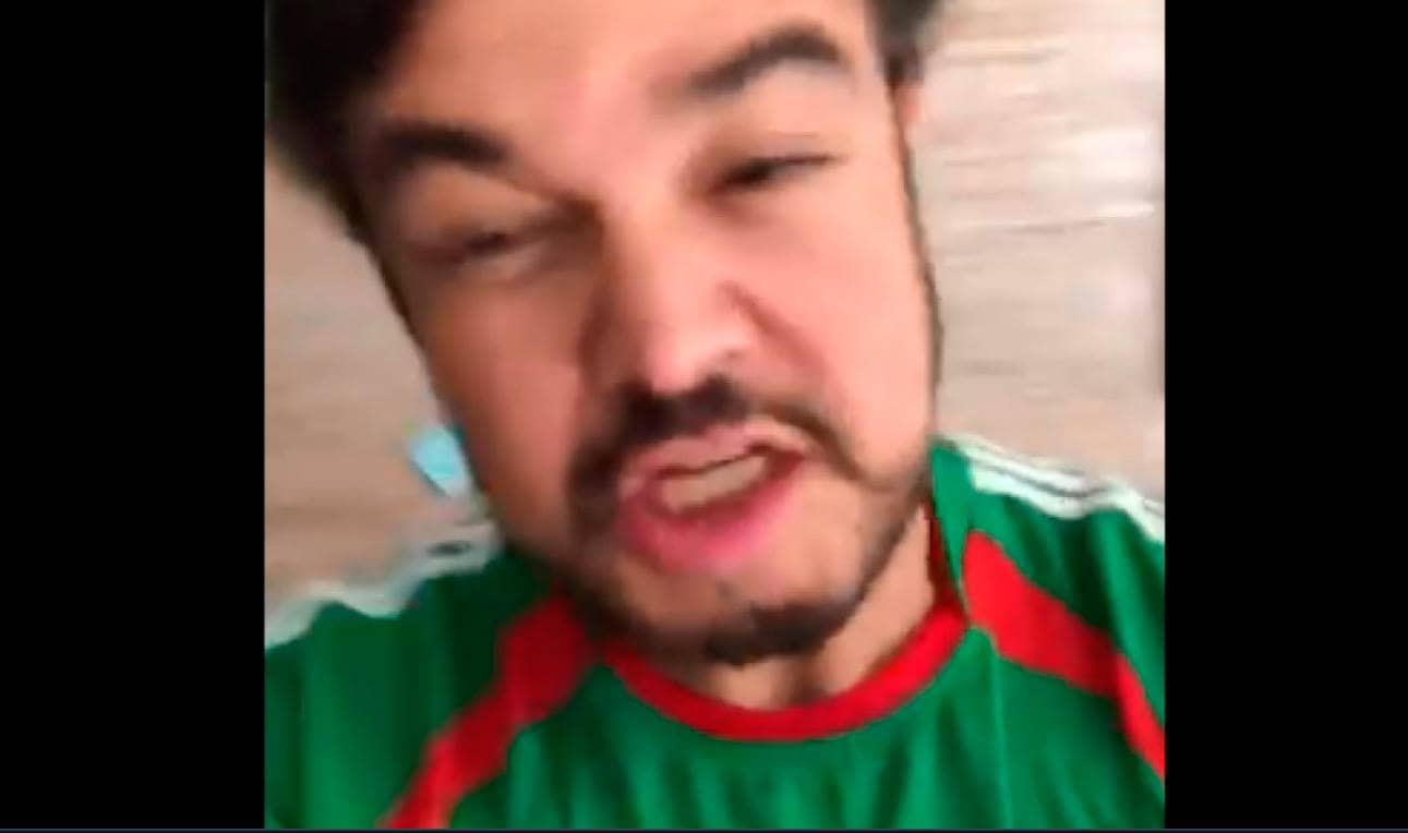 Aleks Syntek es otra vez centro de críticas, ahora por video racista