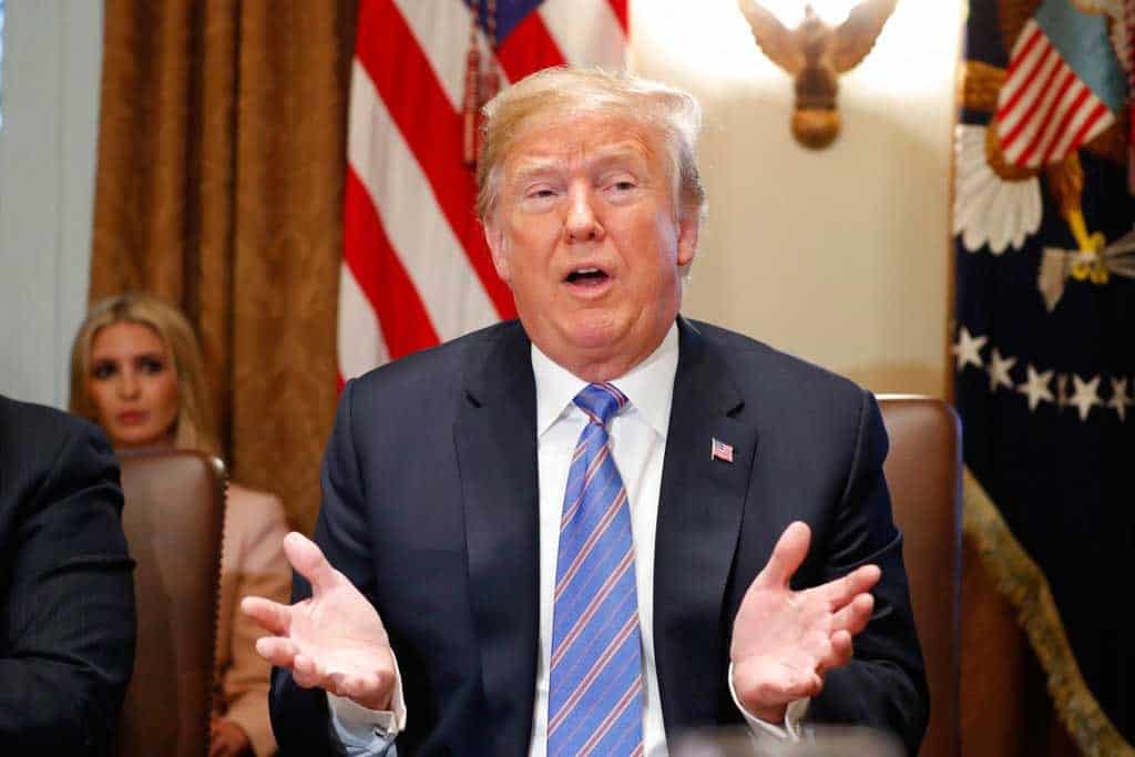 Abogado de Trump lo grabó hablando de pagos a exmodelo de Playboy, según NYT