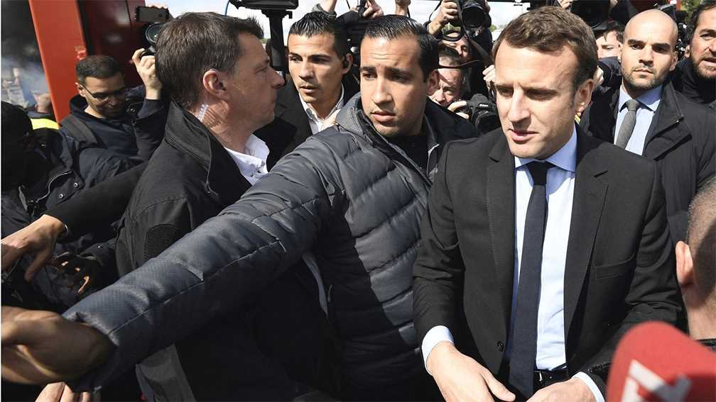 Irrumpen casa de exguardaespaldas de Macron
