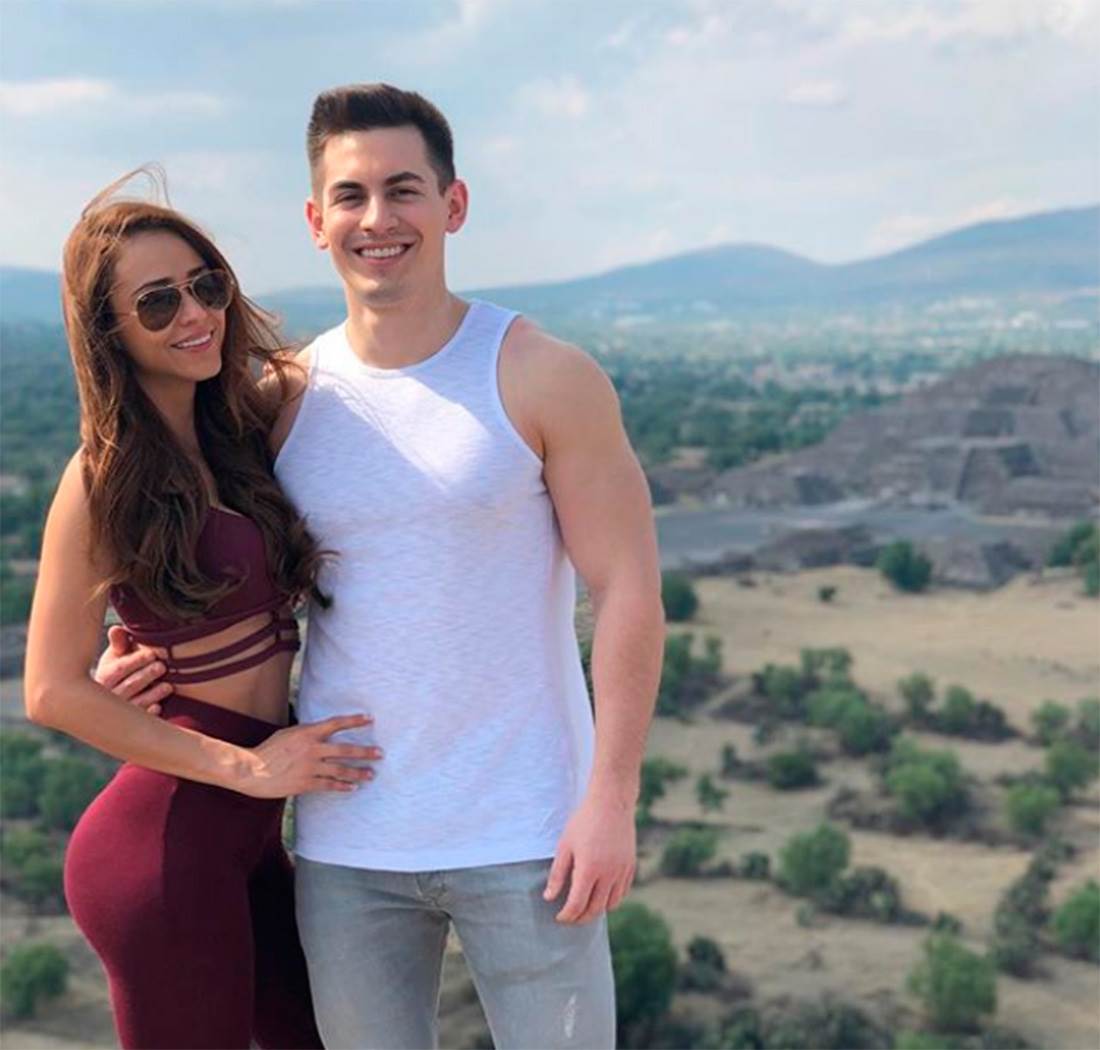 Novio de  Yanet García rompe con ella para centrarse en los videojuegos