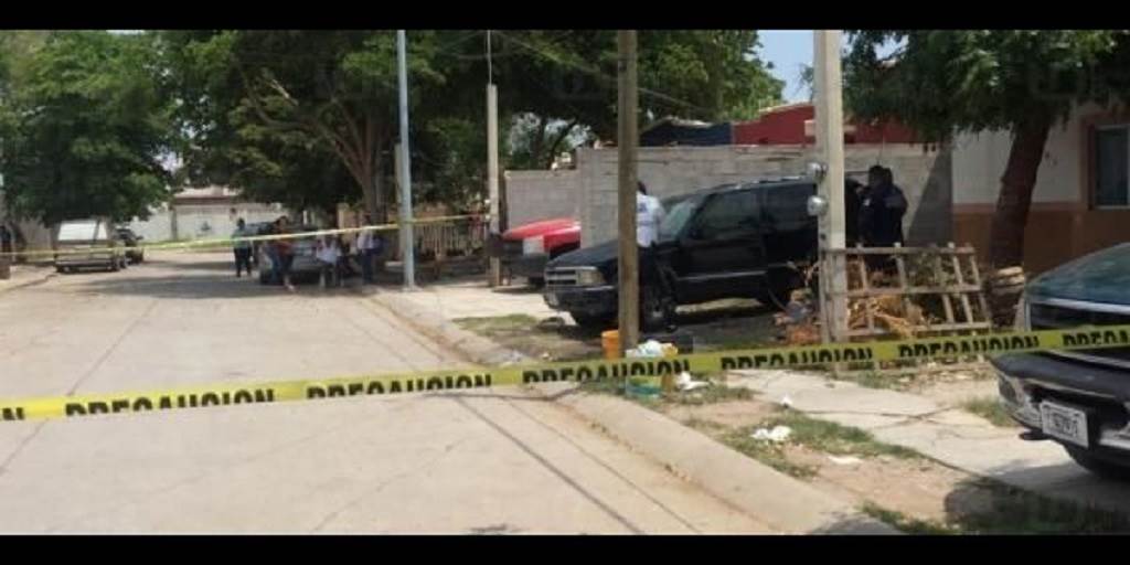 Olvidan a niña en camioneta y muere deshidratada
