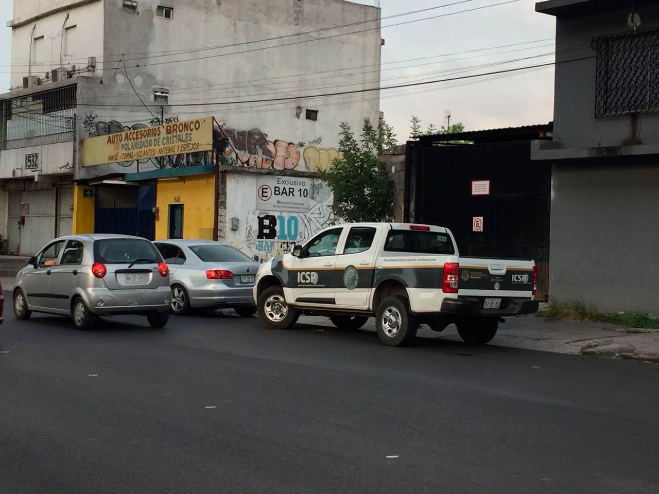 Asaltan taquería en Av. Rodrigo Gómez; lesionan a empleado