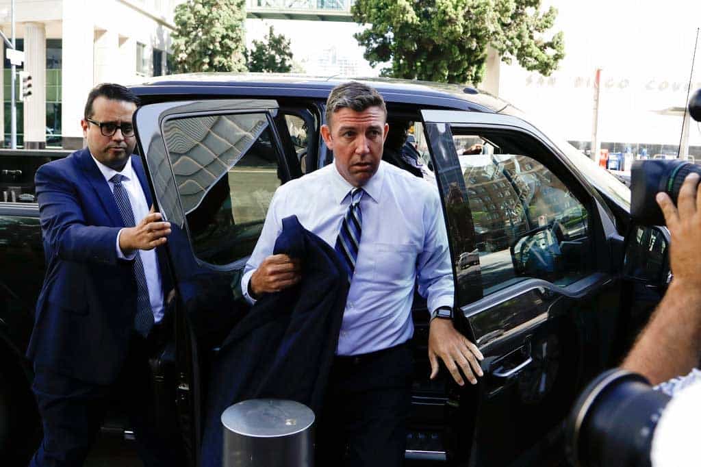 Congresista Hunter se declara inocente de uso indebido de fondos campaña