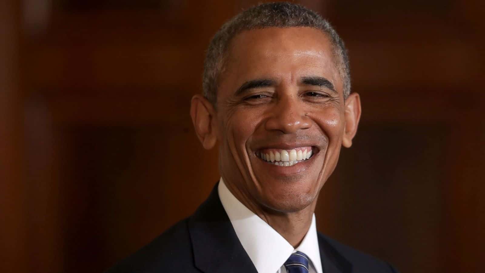 Renombran calle en honor al expresidente Obama en Los Ángeles