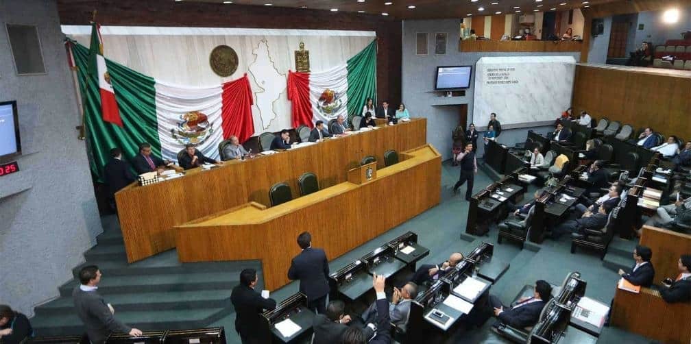 Siguen jaloneos por diputaciones locales