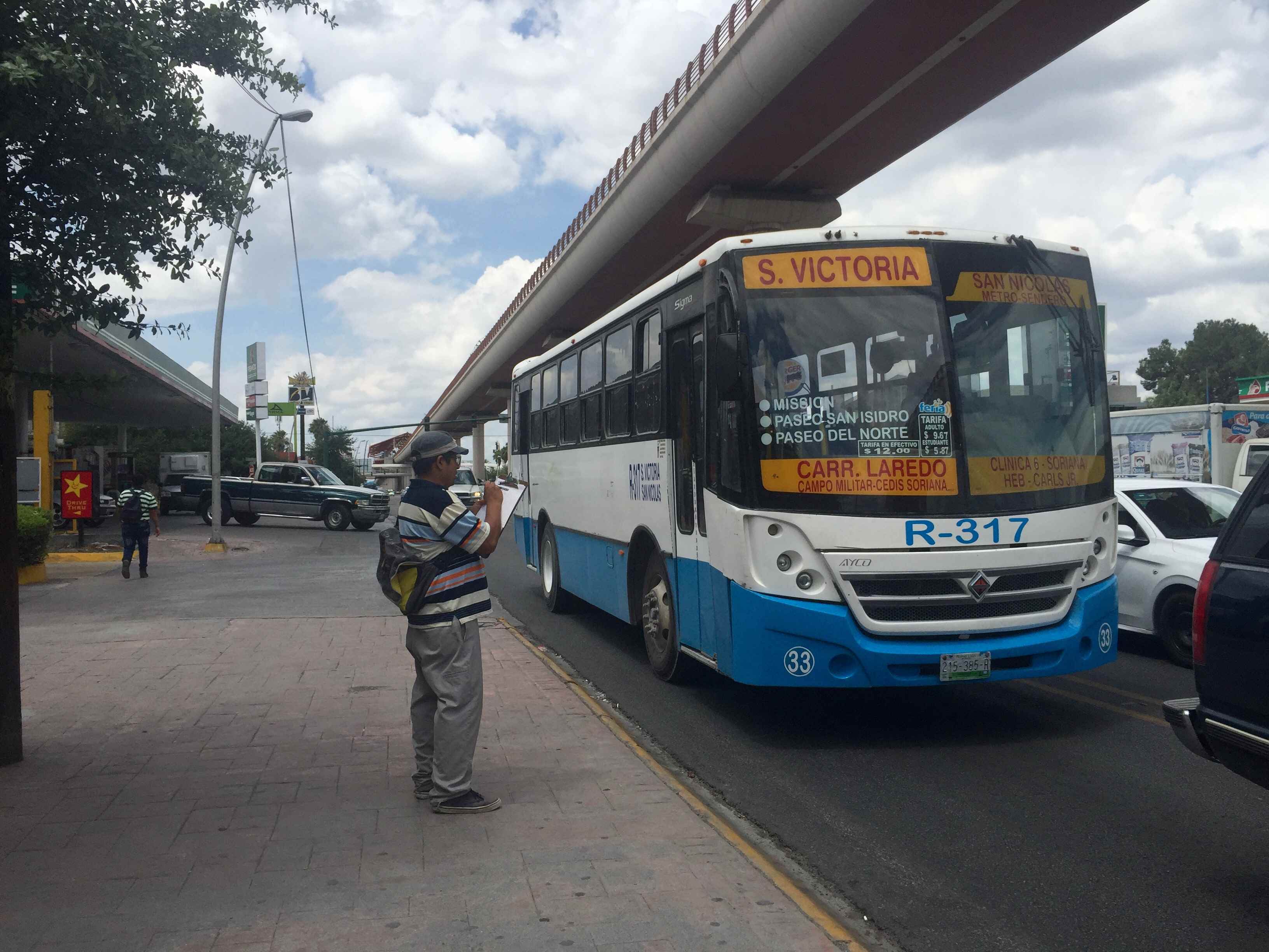 Usuarios truenan por aumento en tarifa de transporte