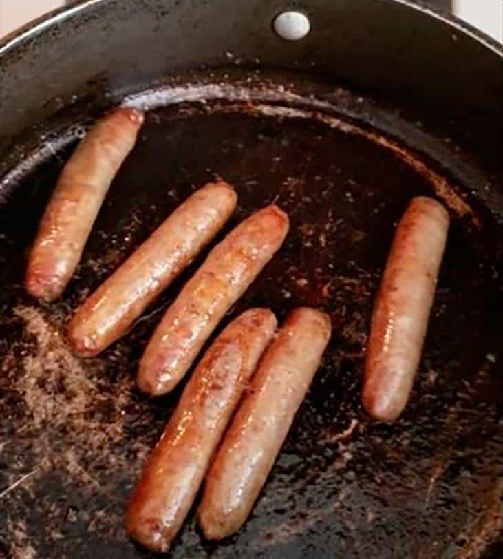 Salchichas causan sensación por gritar cuando las cocinan