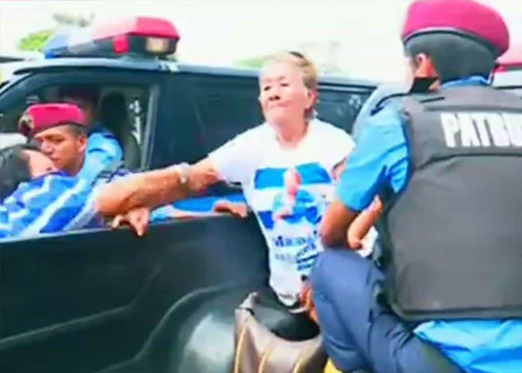 Arrestan a anciana que pidió el cese de las muertes en protestas de Nicaragua