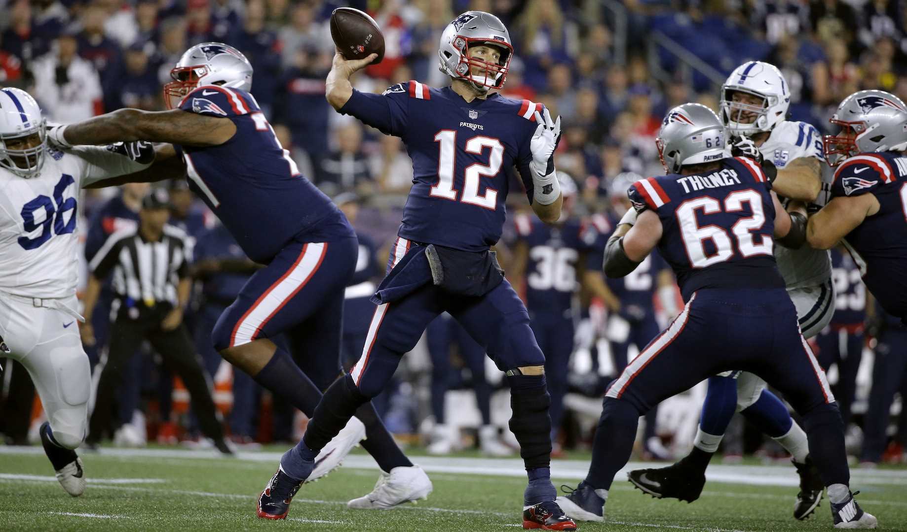Brady llega a 500 pases de touchdown en triunfo de Patriotas
