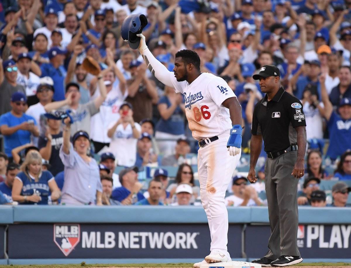 Dodgers triunfa ante Cerveceros y toma ventaja en la serie