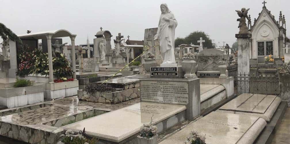 Alistan tumbas del Panteón Dolores ante festividades