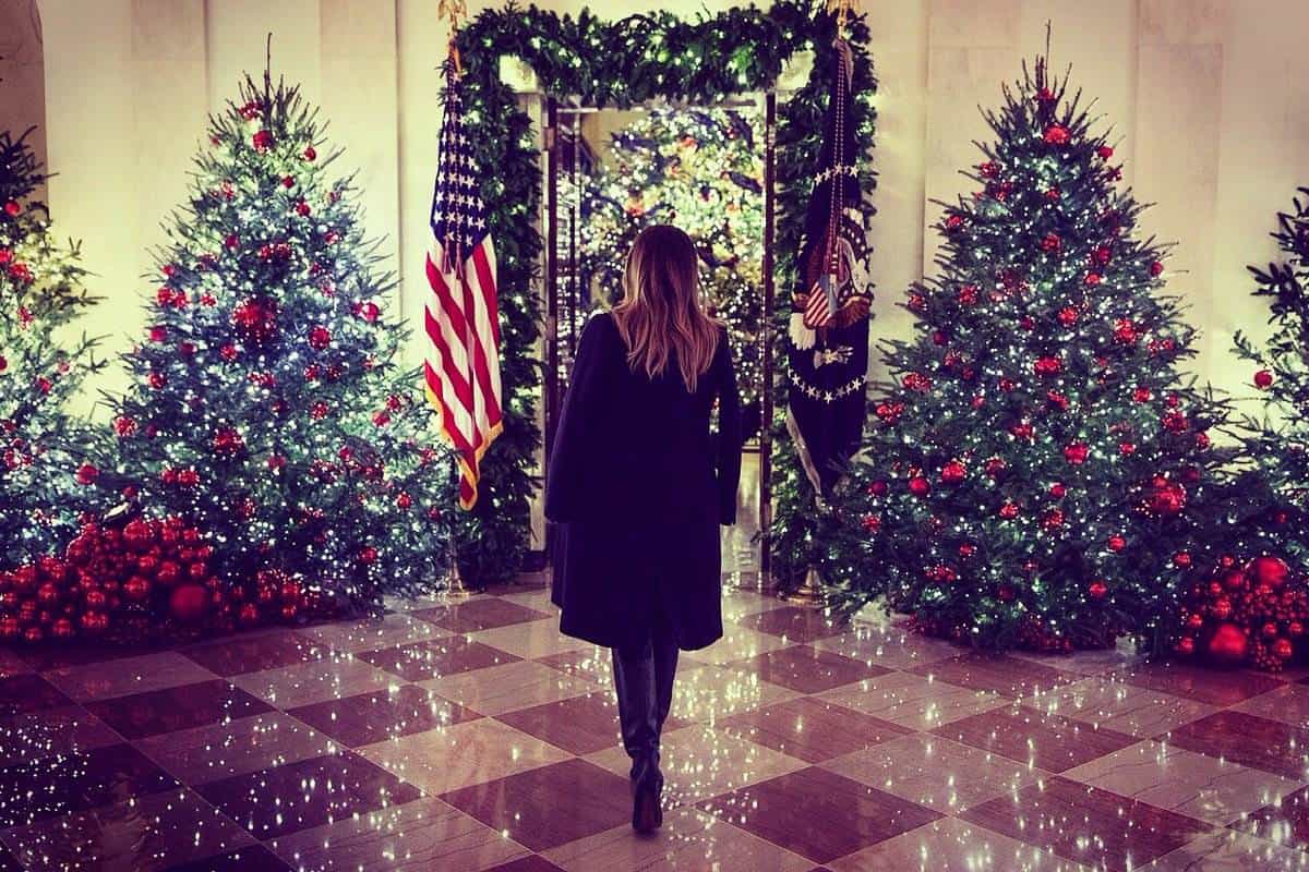 Melania Trump muestra la ostentosa decoración navideña de la Casa Blanca