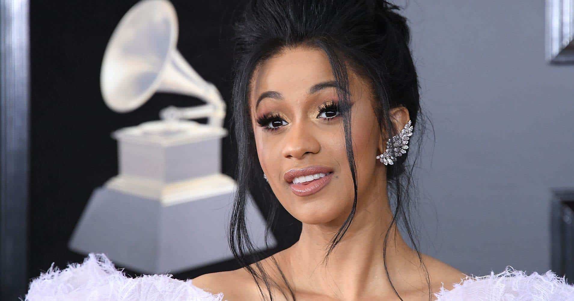 Explica Cardi B la razón por la que no cantará en el Súper Tazón