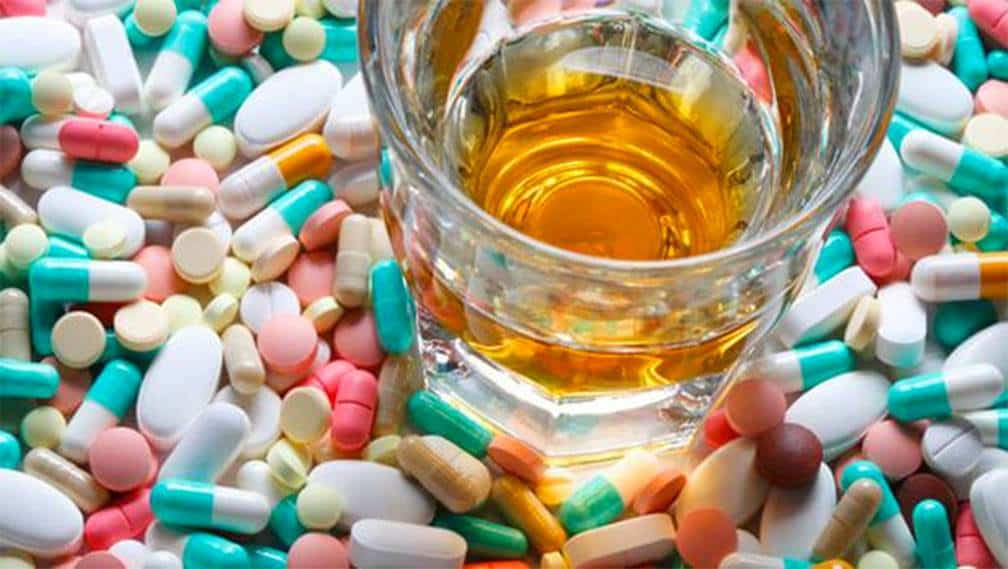 Cuídate de cuidar alcohol y medicamentos