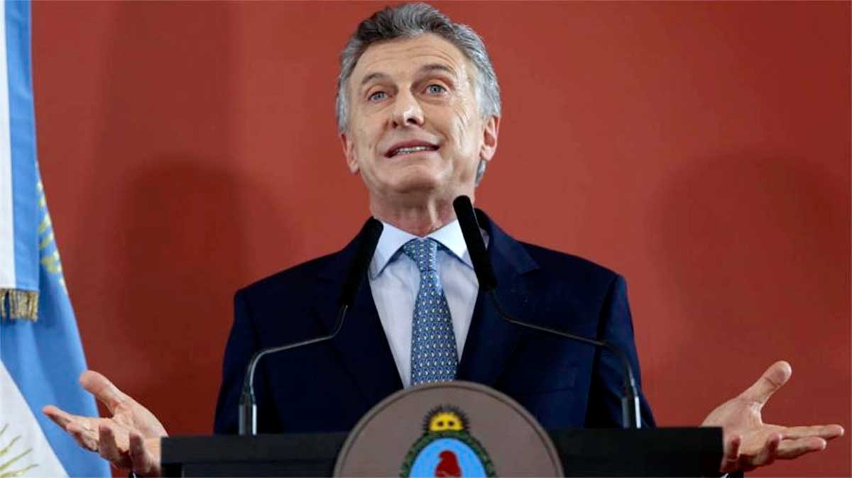 En medio de crisis Mauricio Macri se aumenta el sueldo 25 por ciento