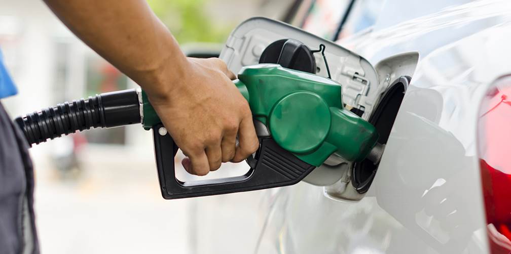 Baja gasolina en NL; compiten por clientes