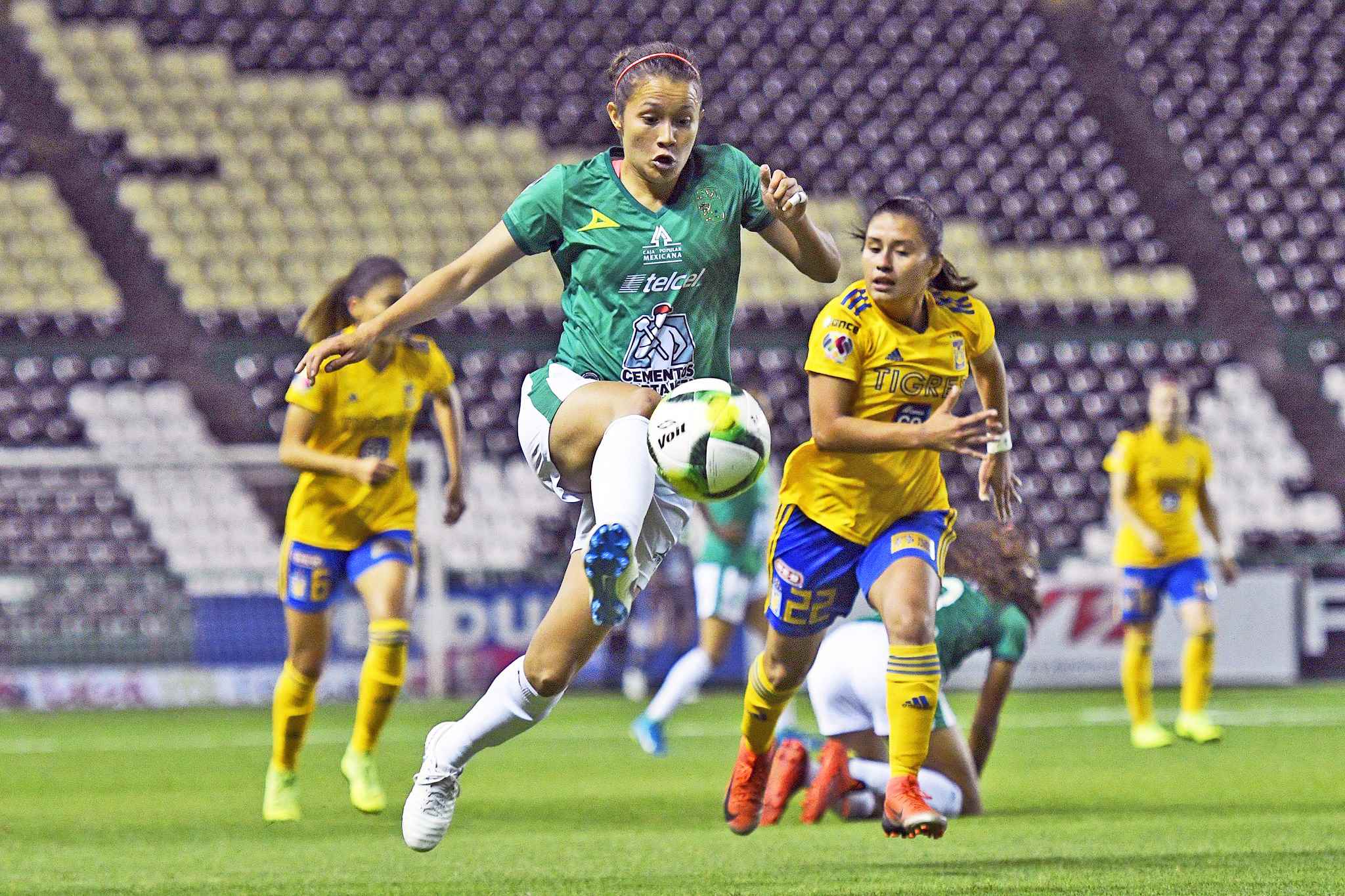 León rugió más fuerte ante Tigres Femenil