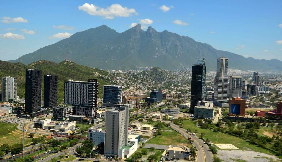 Desactivan alerta por mala calidad del aire en metrópoli regia