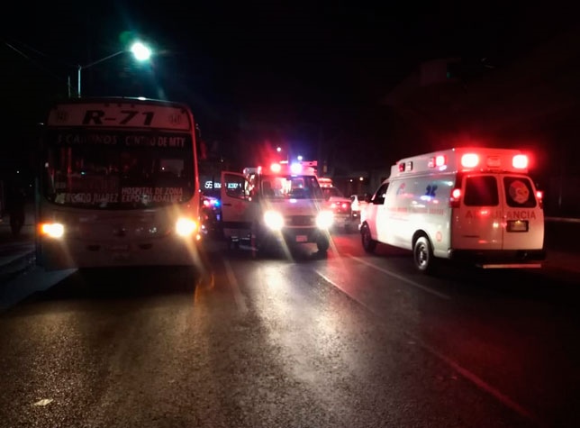 Muere peatón al ser atropellado por camión urbano