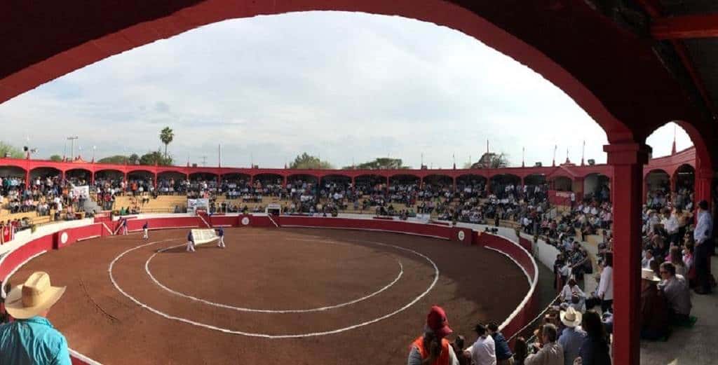 Por amenaza de lluvia reprograman novillada