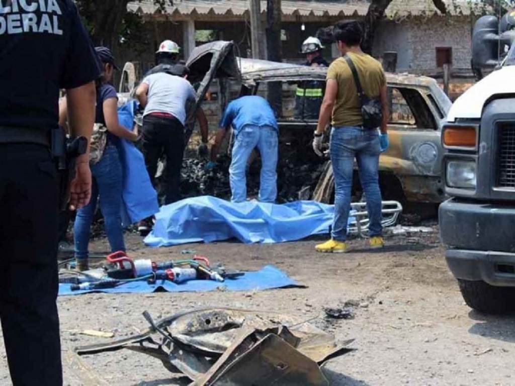 Fallecen 5 calcinados a bordo de camioneta