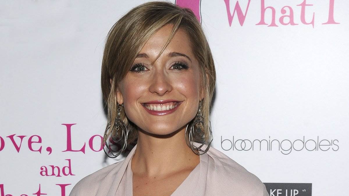 Allison Mack, actriz de 'Smallville', se declara culpable en caso de secta sexual Nxivm