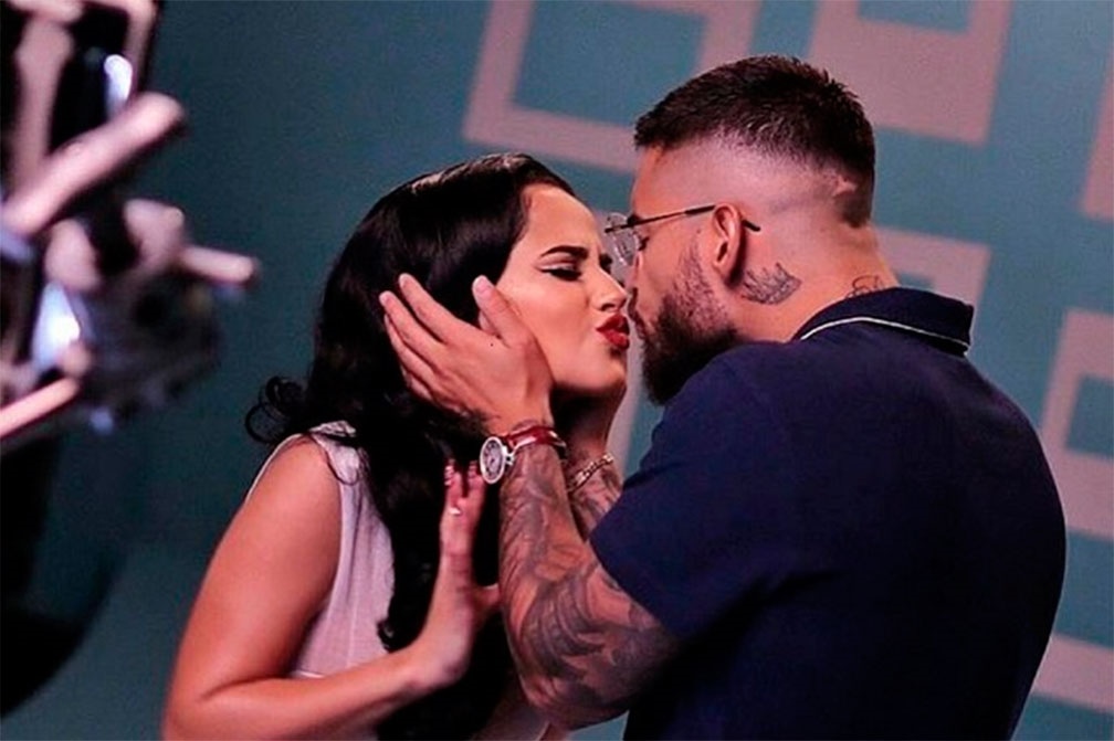 Becky G y Maluma dan 'La Respuesta' a los estereotipos