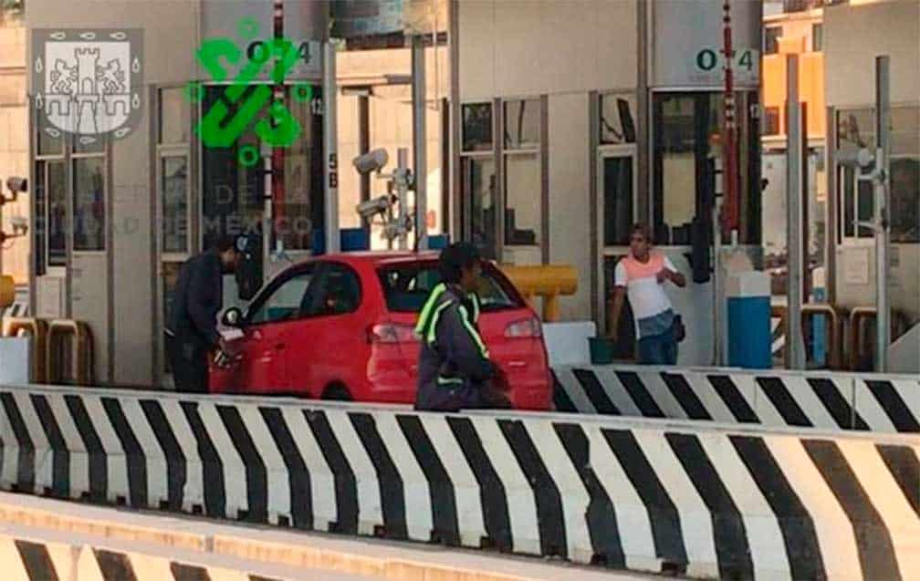 Manifestantes vuelven a tomar casetas de cobro de Tlalpan y Tepotzotlán