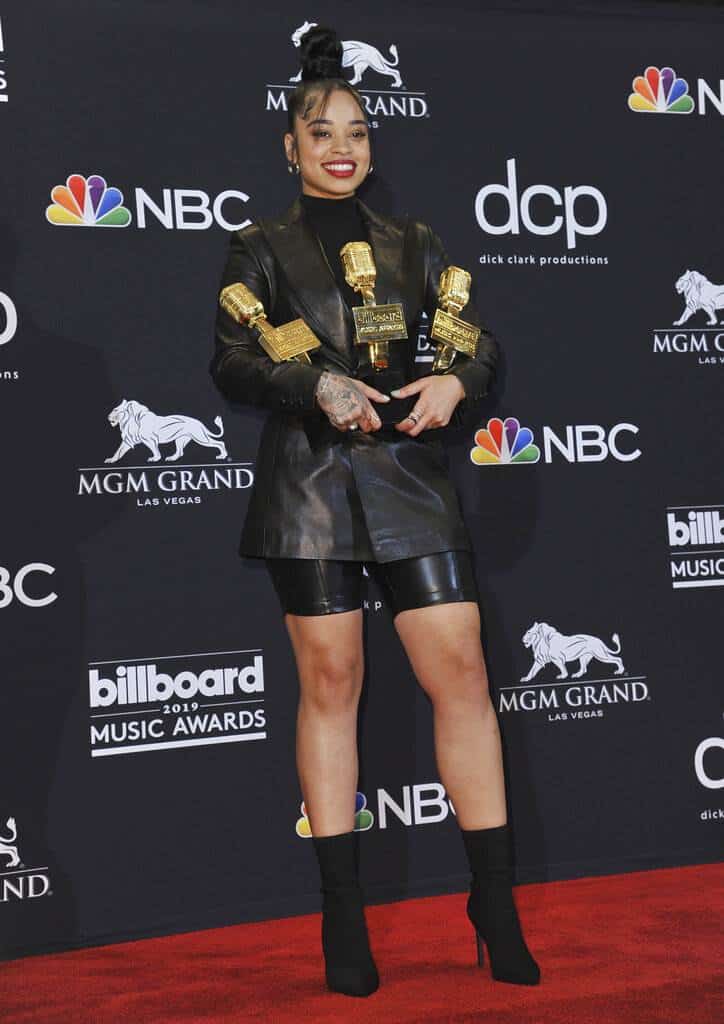 ¡Derrochan talento y producción en los Premios Billboard!