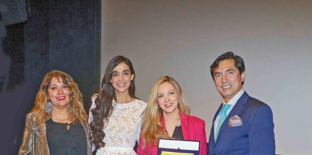 Distinguen a cineasta mexicana en Italia