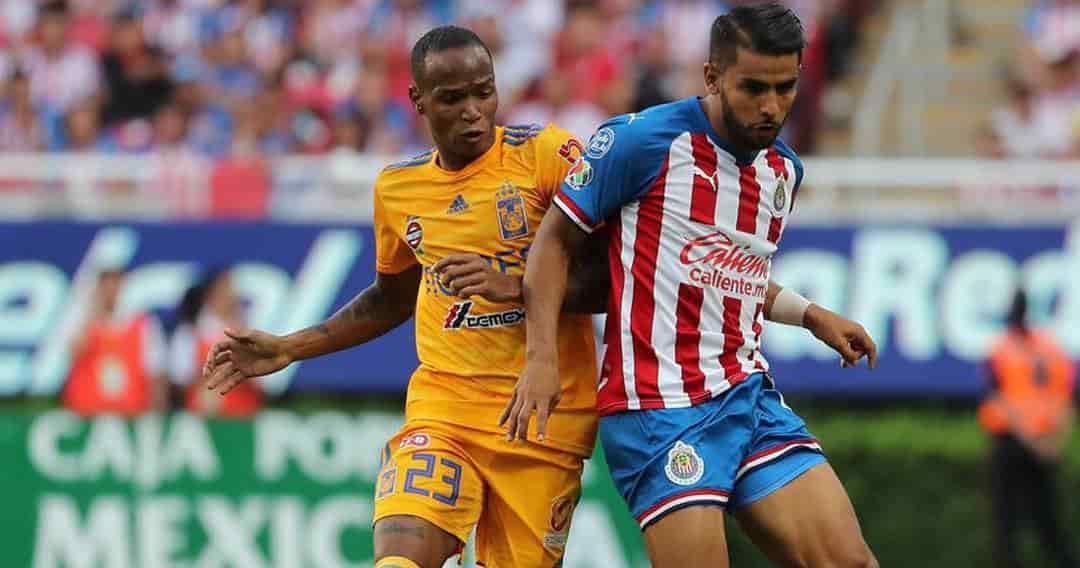Chivas resurge de las cenizas; se imponen 2-0 ante Tigres