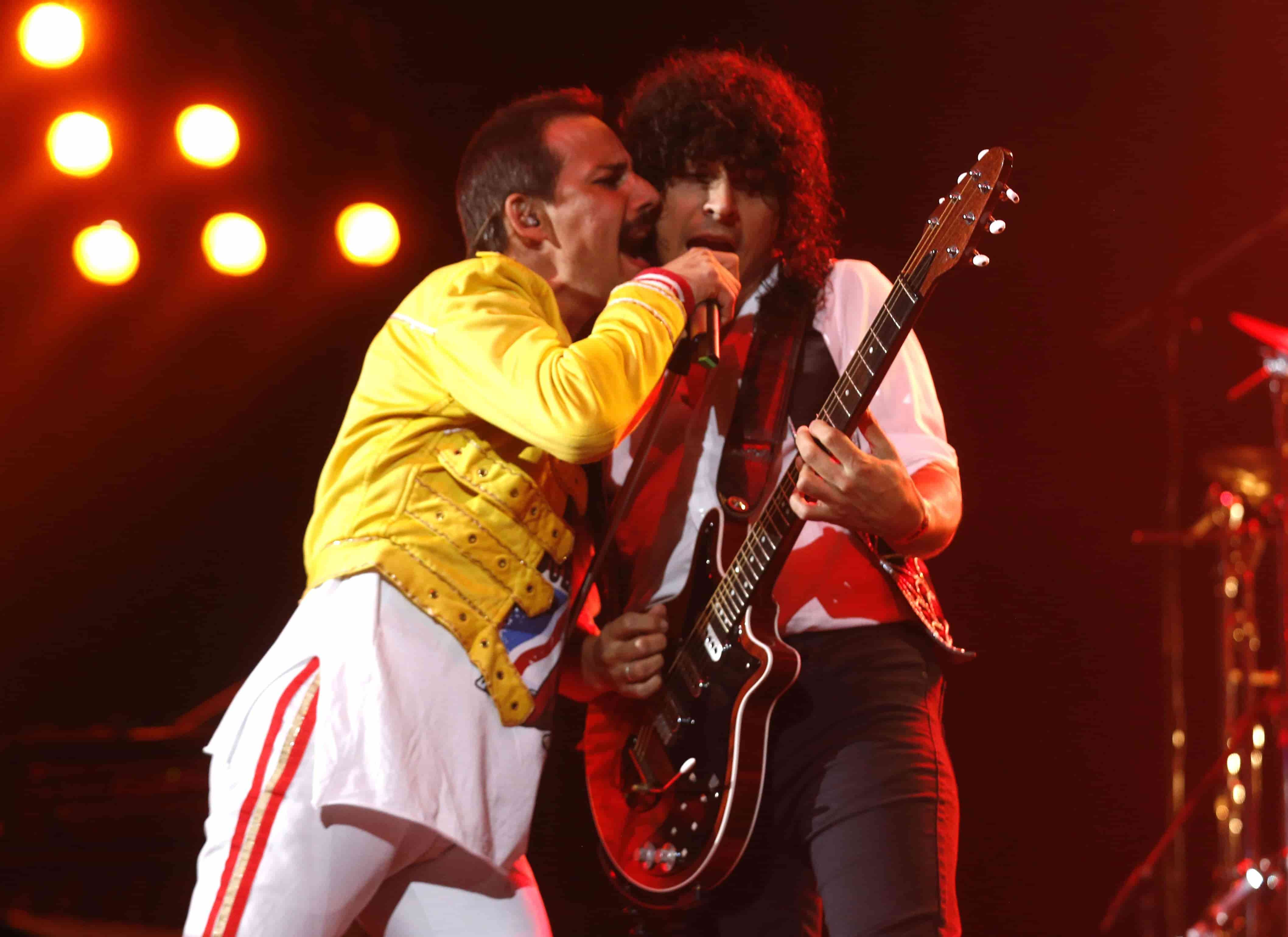 Gozan éxitos de Queen con Dios Salve a la Reina